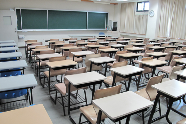 山東學校家具修復的技巧