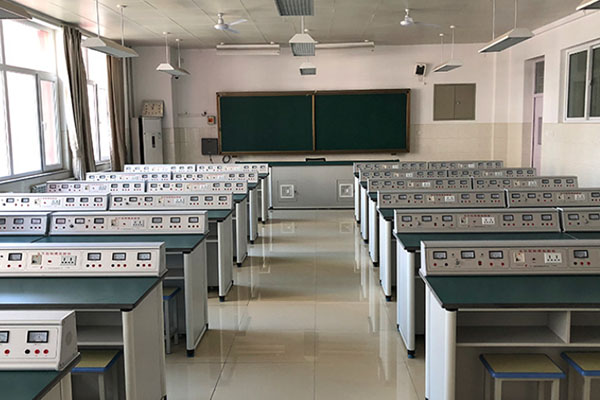 學校家具定制廠家一般會采用什么材質生產家具