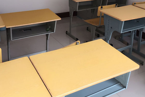 校園家具定制廠家教您選購(gòu)家具的三種方法